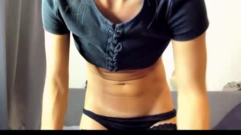 Snapshot of ellen_flow chatting on June 10, 8:08 pm ellen_flow online show from June 10, 8:08 pm