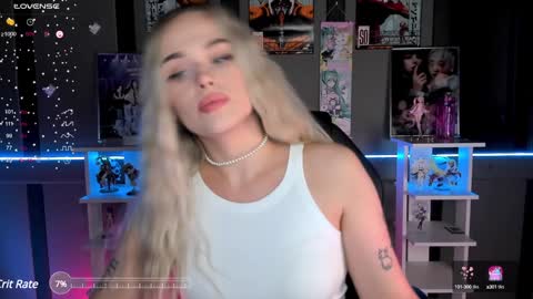 Snapshot of ellensoftt chatting on December 13, 6:05 pm Maria online show from December 13, 6:05 pm