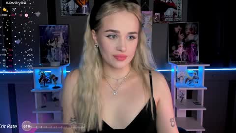 Snapshot of ellensoftt chatting on December 21, 7:49 pm Maria online show from December 21, 7:49 pm