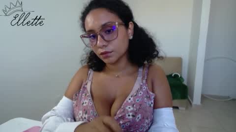 princess online show from February 6, 8:34 pm