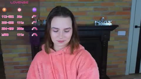 Snapshot of ellie_babyy chatting on February 7, 3:05 pm Ellie online show from February 7, 3:05 pm