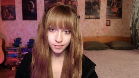 ellie_friendly online show from May 23, 12:27 am