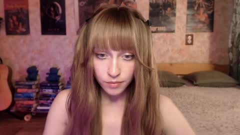 ellie_friendly online show from June 8, 12:16 pm