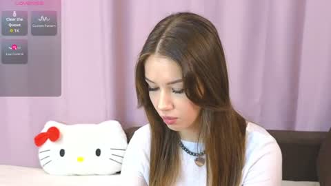 Snapshot of ellie_miller_ chatting on June 28, 6:47 pm ellie online show from June 28, 6:47 pm