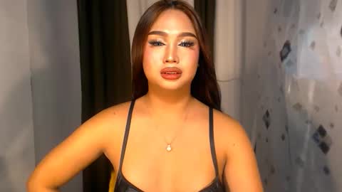 Snapshot of elliecummers chatting on January 17, 5:45 am ellie online show from January 17, 5:45 am