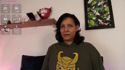 Snapshot of elliee1 chatting on May 9, 2:44 pm elliee1 online show from May 9, 2:44 pm