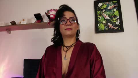 Snapshot of elliee1 chatting on May 22, 11:49 am elliee1 online show from May 22, 11:49 am