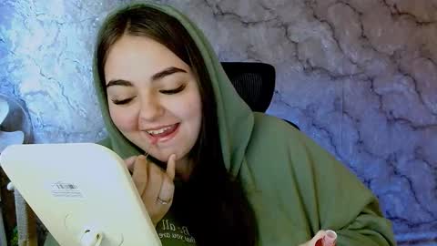 Ellie online show from September 25, 6:50 am