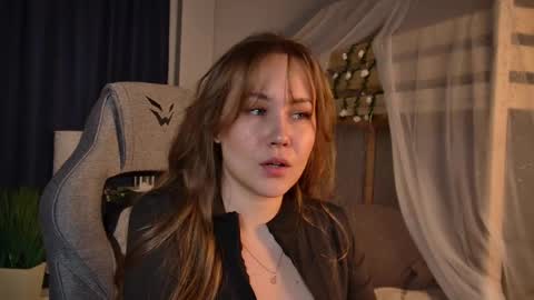Snapshot of ellinvale chatting on June 1, 9:22 am Elin online show from June 1, 9:22 am