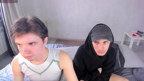 Snapshot of elliot_winki chatting on May 15, 4:47 pm elliot_winki online show from May 15, 4:47 pm