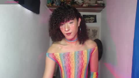 Snapshot of ellis_flowers chatting on May 6, 7:08 pm . online show from May 6, 7:08 pm