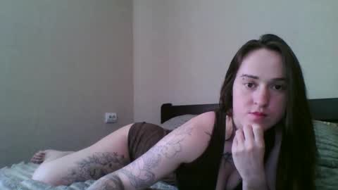 Snapshot of elliza_snow chatting on May 7, 6:52 am Eliza online show from May 7, 6:52 am
