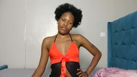 elllanna online show from March 27, 8:26 am