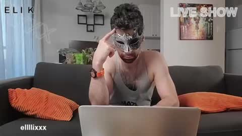 Snapshot of elllli_xxx chatting on July 12, 12:23 am Eli K online show from July 12, 12:23 am