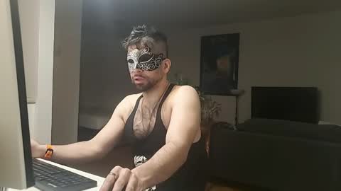 ellllixxx online show from April 4, 9:18 am