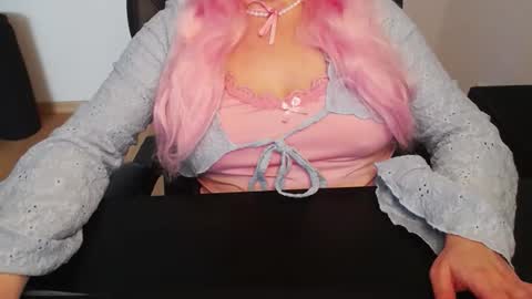 Elly online show from April 5, 12:57 pm