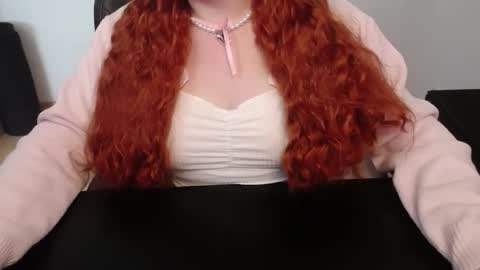 Elly online show from April 12, 1:27 pm