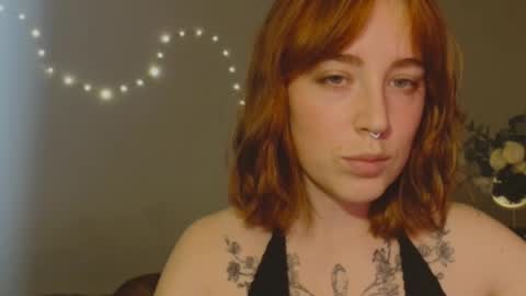 Snapshot of elly_rise chatting on July 19, 1:59 pm Elly online show from July 19, 1:59 pm