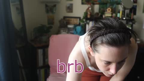 Elly Naomi online show from September 20, 4:30 pm