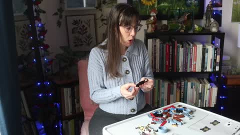 Elly Naomi online show from March 6, 4:47 pm