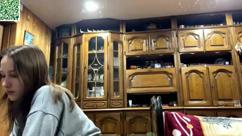 Snapshot of ellyspoerer chatting on April 22, 4:04 am Sonya online show from April 22, 4:04 am