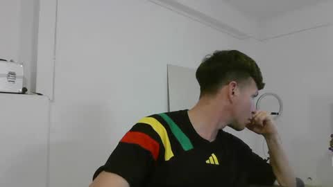 elnenedearg online show from December 25, 10:59 pm