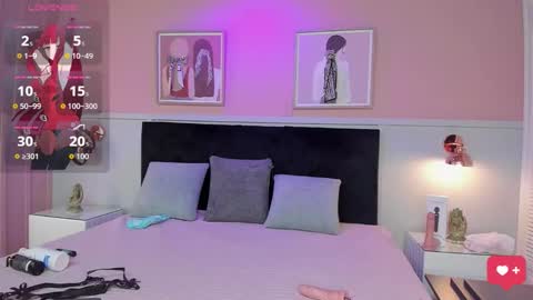 Elodie  online show from September 14, 12:37 pm