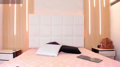 elody_rousse online show from February 27, 11:54 am