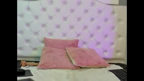 Eloisa  online show from February 20, 6:26 am