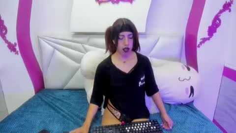 Eloisa  online show from April 9, 2:22 am