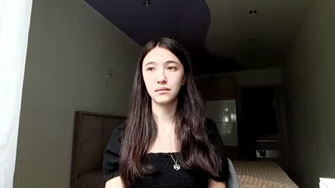 Snapshot of elouisevallian chatting on July 5, 2:07 am Elara online show from July 5, 2:07 am