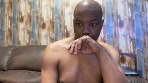 Snapshot of els911 chatting on December 4, 11:35 pm Els9 online show from December 4, 11:35 pm