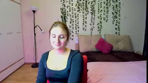 Elsa  online show from October 9, 12:14 pm