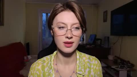 Snapshot of elsaangel chatting on November 19, 2:11 am elsaangel online show from November 19, 2:11 am