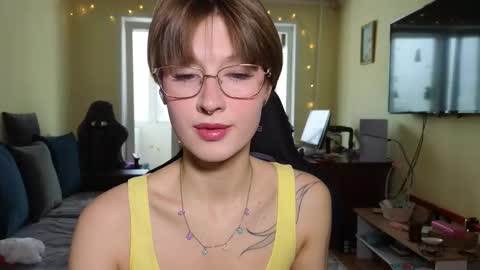 Snapshot of elsaangel chatting on January 13, 6:08 am elsaangel online show from January 13, 6:08 am