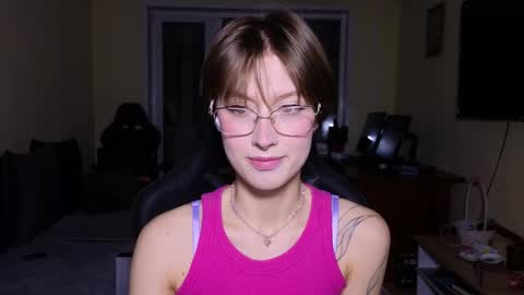 Snapshot of elsaangel chatting on February 22, 12:47 pm elsaangel online show from February 22, 12:47 pm