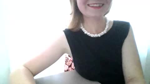 Snapshot of elsamartinez chatting on September 29, 11:04 am ElsaMartinez online show from September 29, 11:04 am