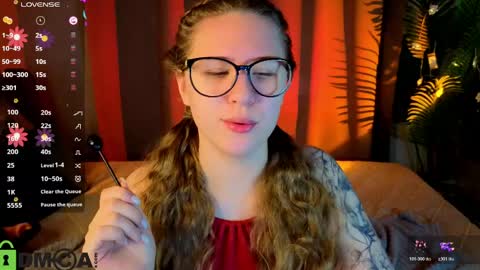 Elsie online show from April 7, 1:28 am