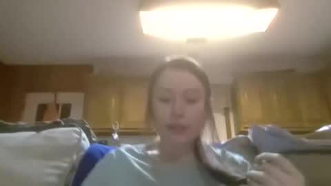 Elsie Rain online show from March 6, 3:25 am