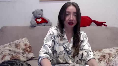 Snapshot of elvinasweet chatting on March 22, 1:20 am ElvinaSweet online show from March 22, 1:20 am