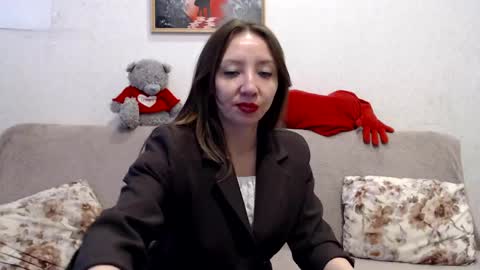 Snapshot of elvinasweet chatting on April 3, 5:49 am ElvinaSweet online show from April 3, 5:49 am