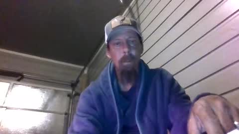 Snapshot of elwooood7 chatting on April 5, 11:29 am elwooood7 online show from April 5, 11:29 am