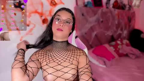 ely_w1 online show from October 16, 7:15 pm