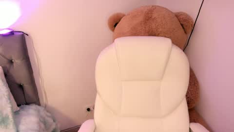 Ross online show from April 13, 9:31 pm