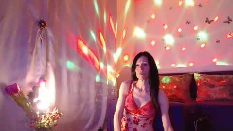 Elisa online show from March 28, 6:51 pm