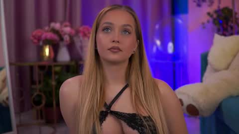 Elyssa online show from January 16, 7:40 pm