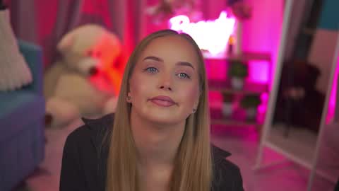 Elyssa online show from February 23, 7:55 pm