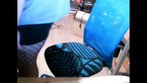 Snapshot of em_77_4 chatting on July 5, 8:38 pm Em online show from July 5, 8:38 pm