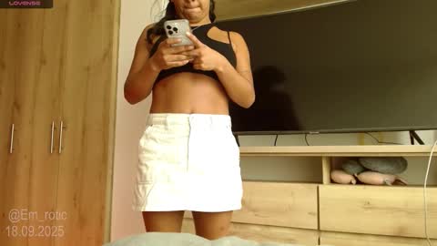 Emilia  online show from September 18, 5:15 pm