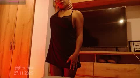 Emilia  online show from November 27, 10:45 pm